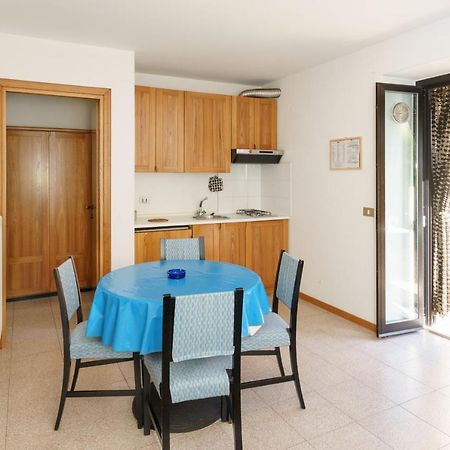 Residence In Camping Solarium Домасо Екстериор снимка