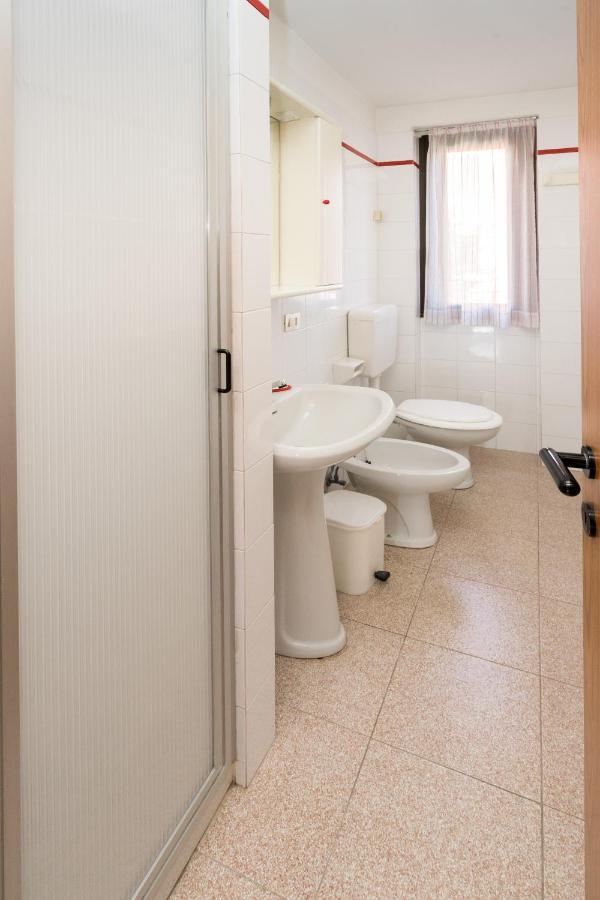 Residence In Camping Solarium Домасо Екстериор снимка