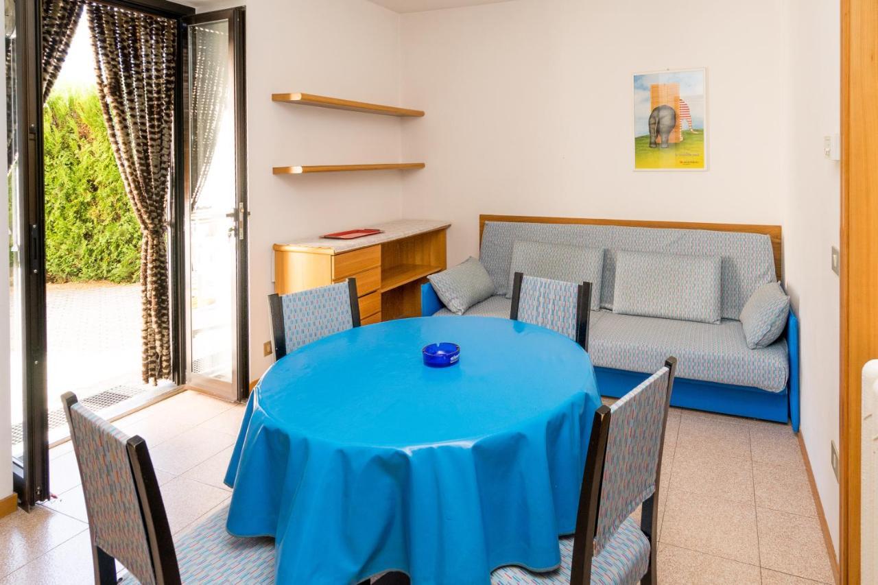 Residence In Camping Solarium Домасо Екстериор снимка